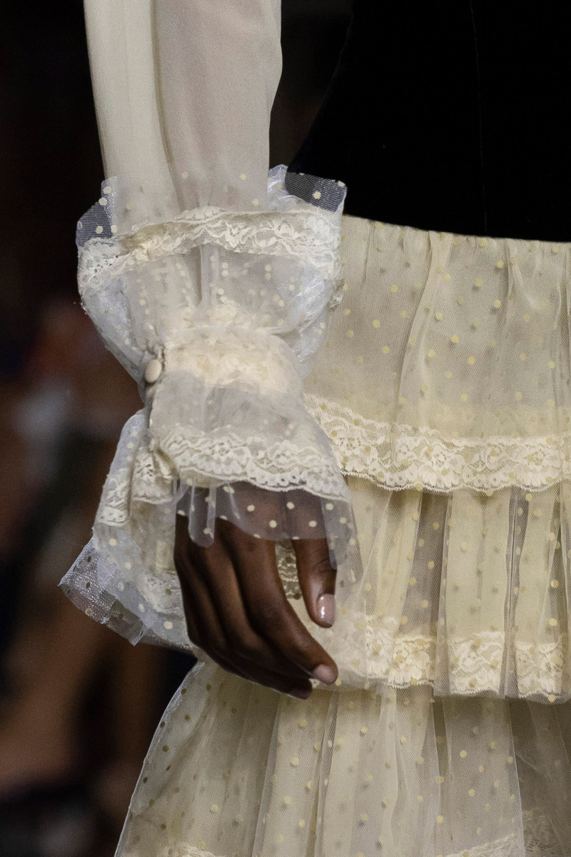 00021-celia-kritharioti-fall-2023-couture-details-credit-brand.jpg
