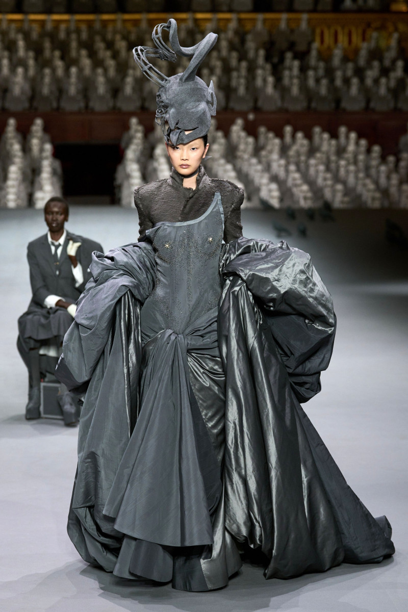 00029-thom-browne-fall-2023-couture-credit-gorunway.jpg