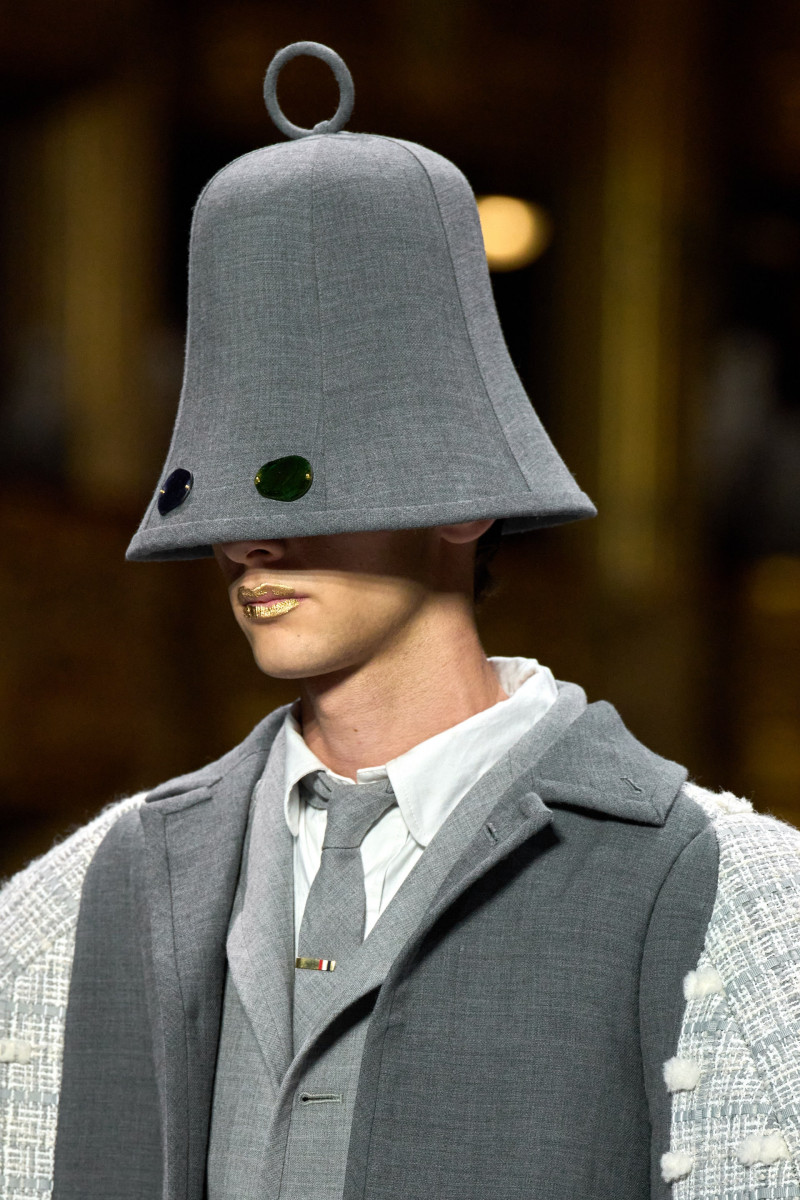 00021-thom-browne-fall-2023-couture-details-credit-gorunway.jpg