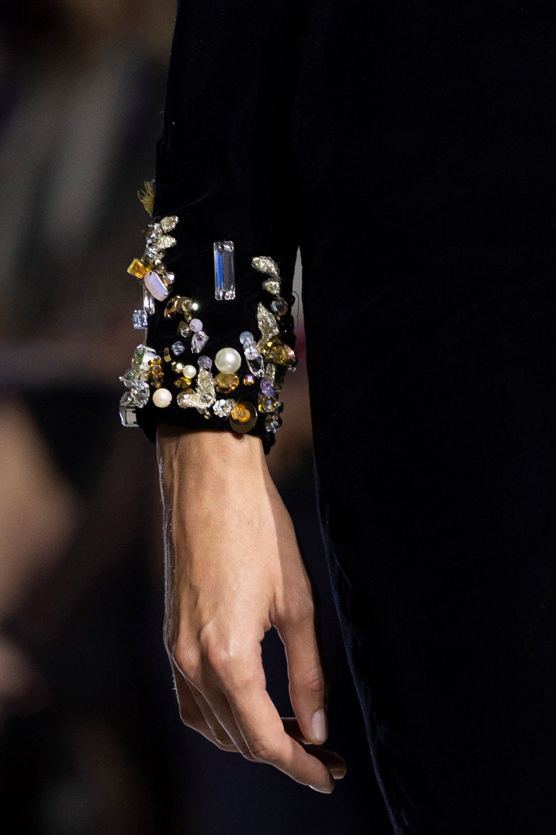 00008-celia-kritharioti-fall-2023-couture-details-credit-brand.jpg