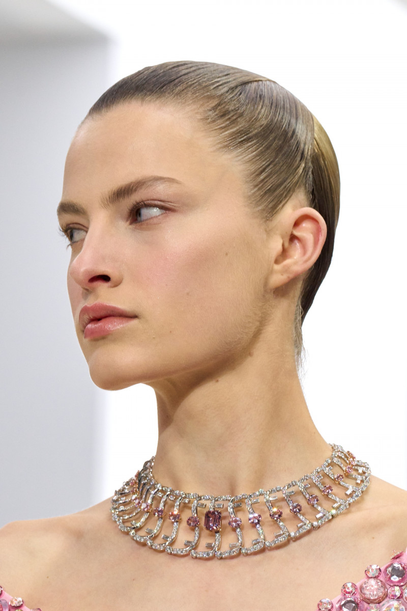 00079-fendi-fall-2023-couture-details-credit-gorunway.jpg
