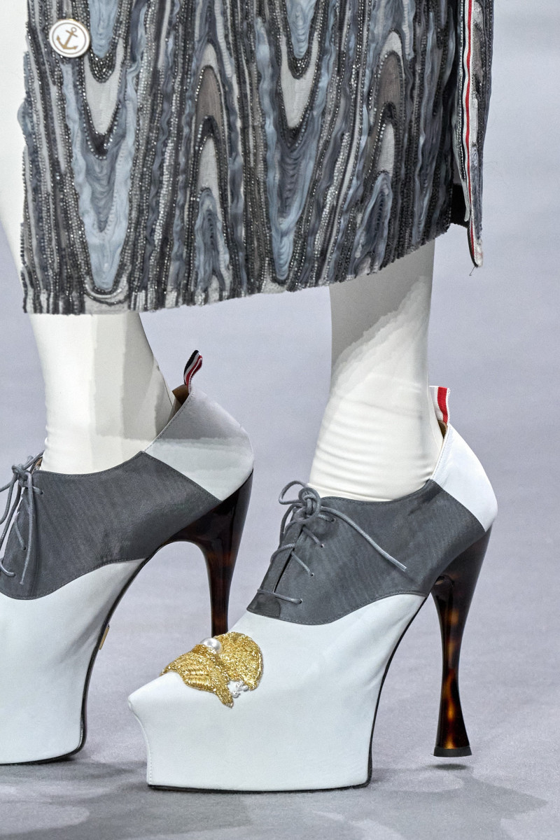 00044-thom-browne-fall-2023-couture-details-credit-gorunway.jpg