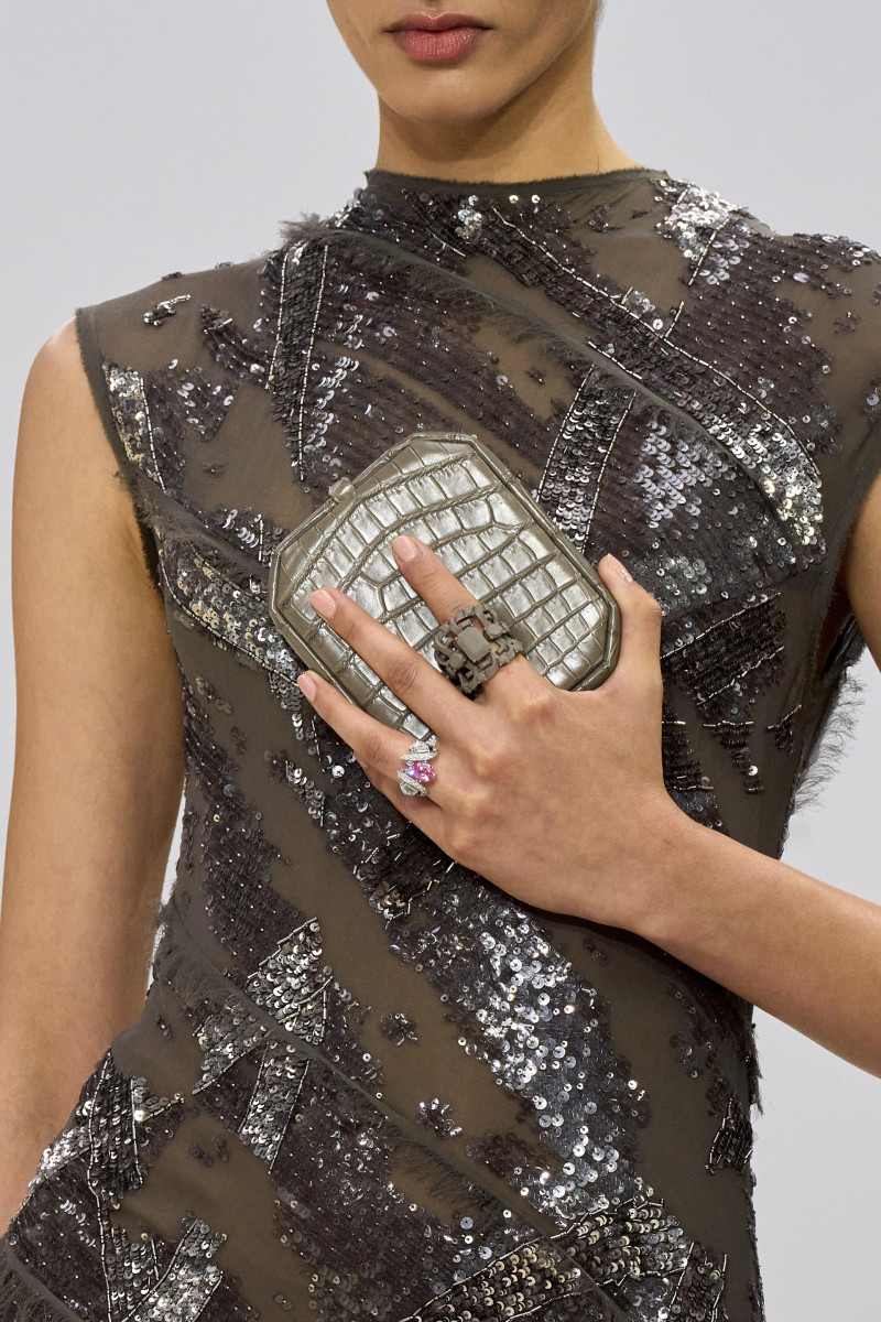 00072-fendi-fall-2023-couture-details-credit-gorunway.jpg