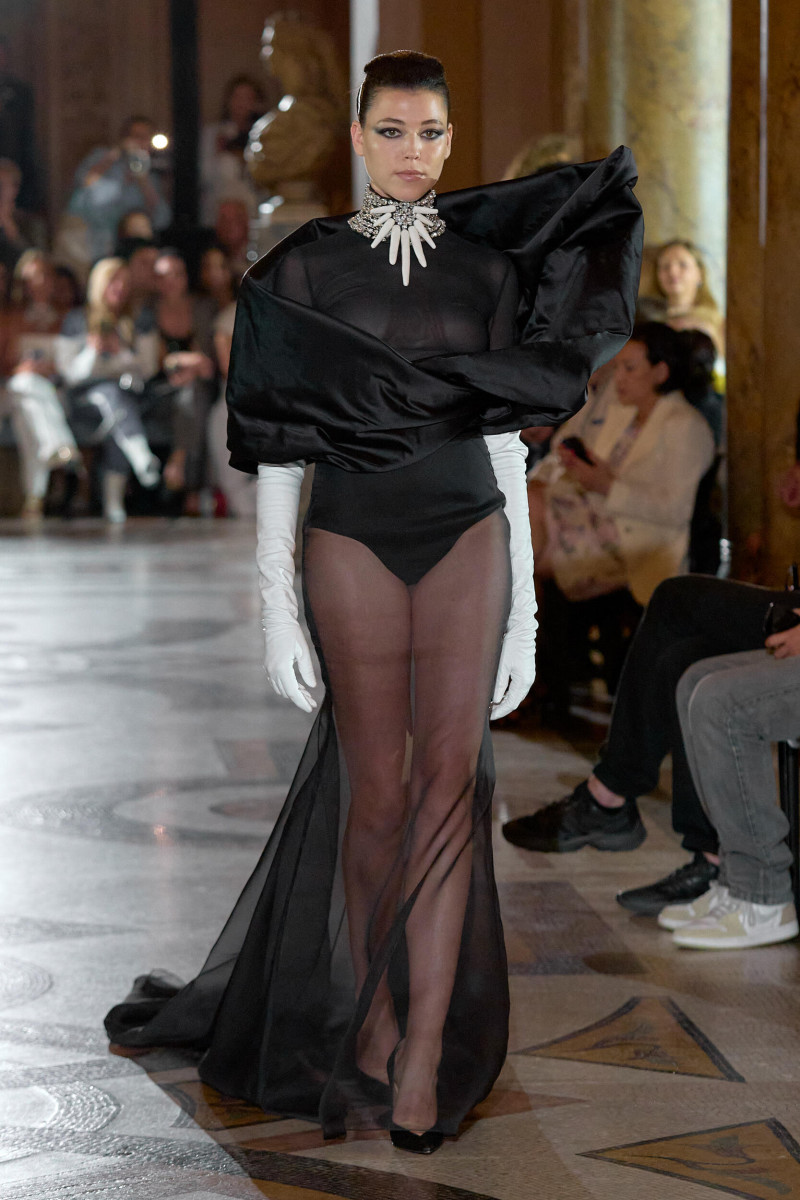 rolland-hc-f23-010-11074033.jpg