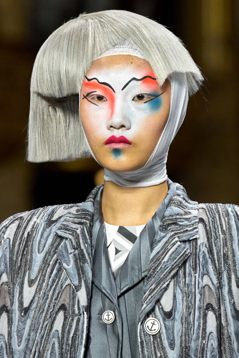 00042-thom-browne-fall-2023-couture-details-credit-gorunway.jpg
