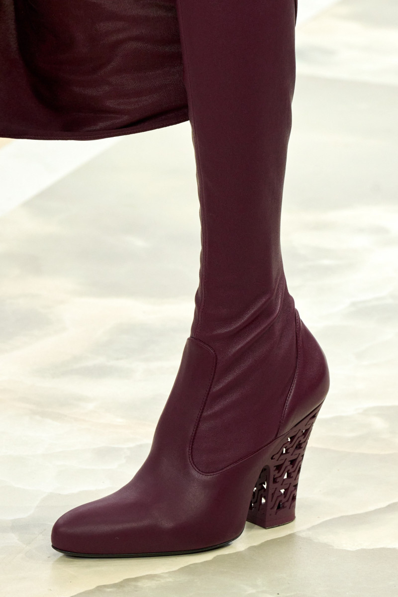 00016-fendi-fall-2023-couture-details-credit-gorunway.jpg