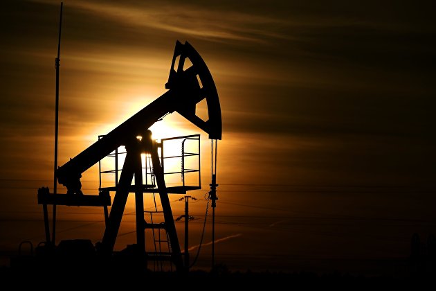 Нефть дорожает почти на процент утром в четверг