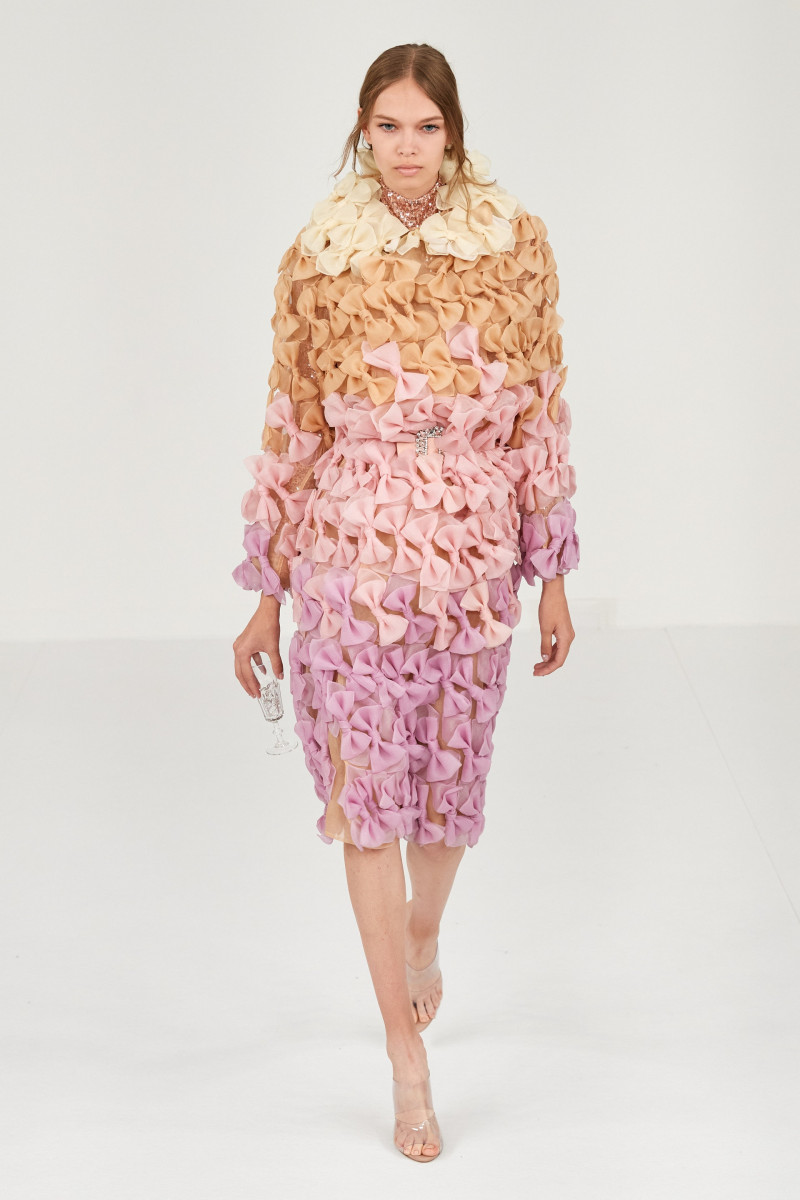 00017-alexis-mabille-fall-2023-couture-credit-gorunway.jpg