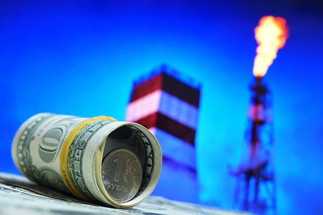 Цены на нефть колеблются на разнонаправленных факторах