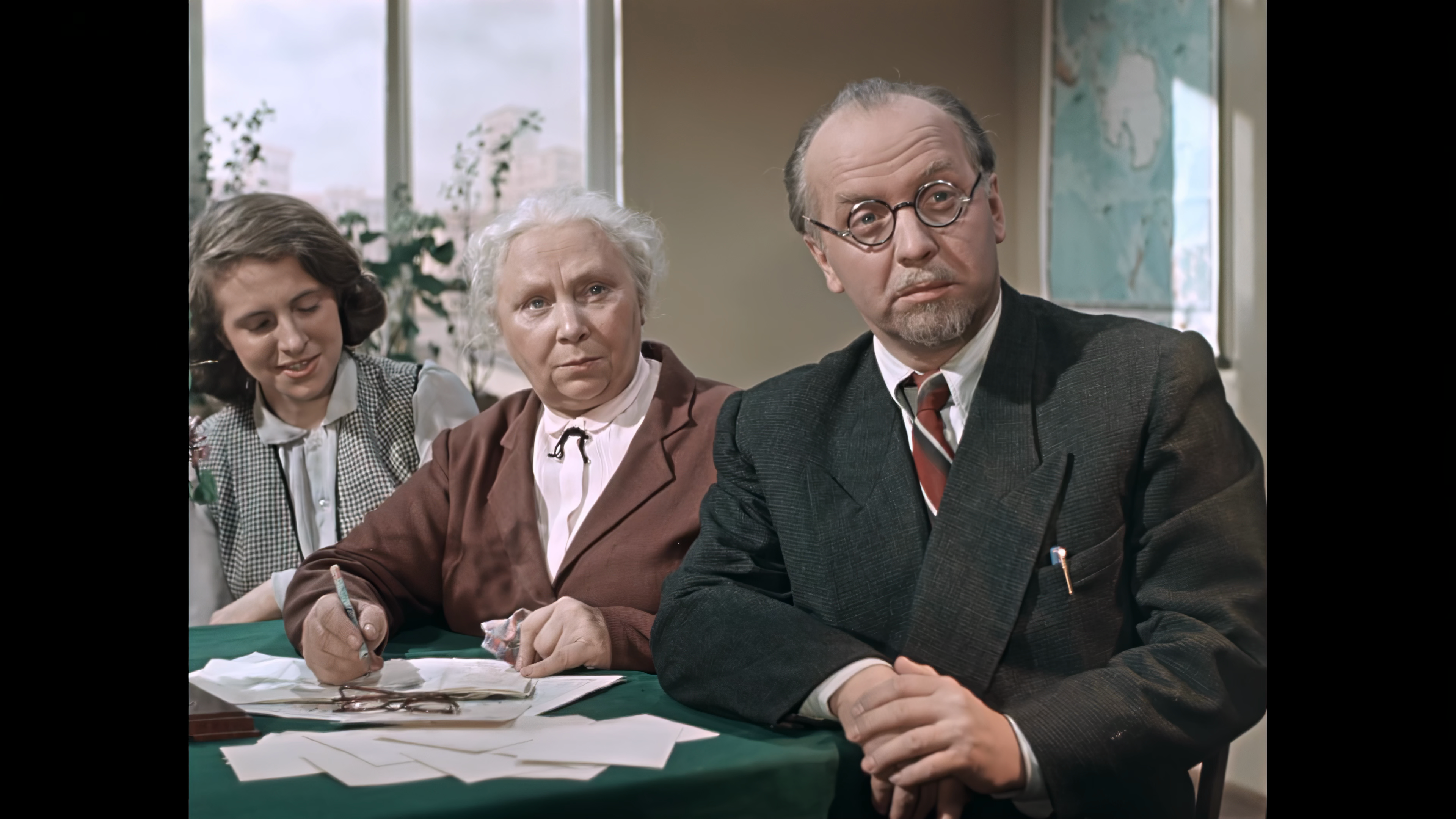 Старик Хоттабыч 1956 4К.mkv_20230821_104908.954.png