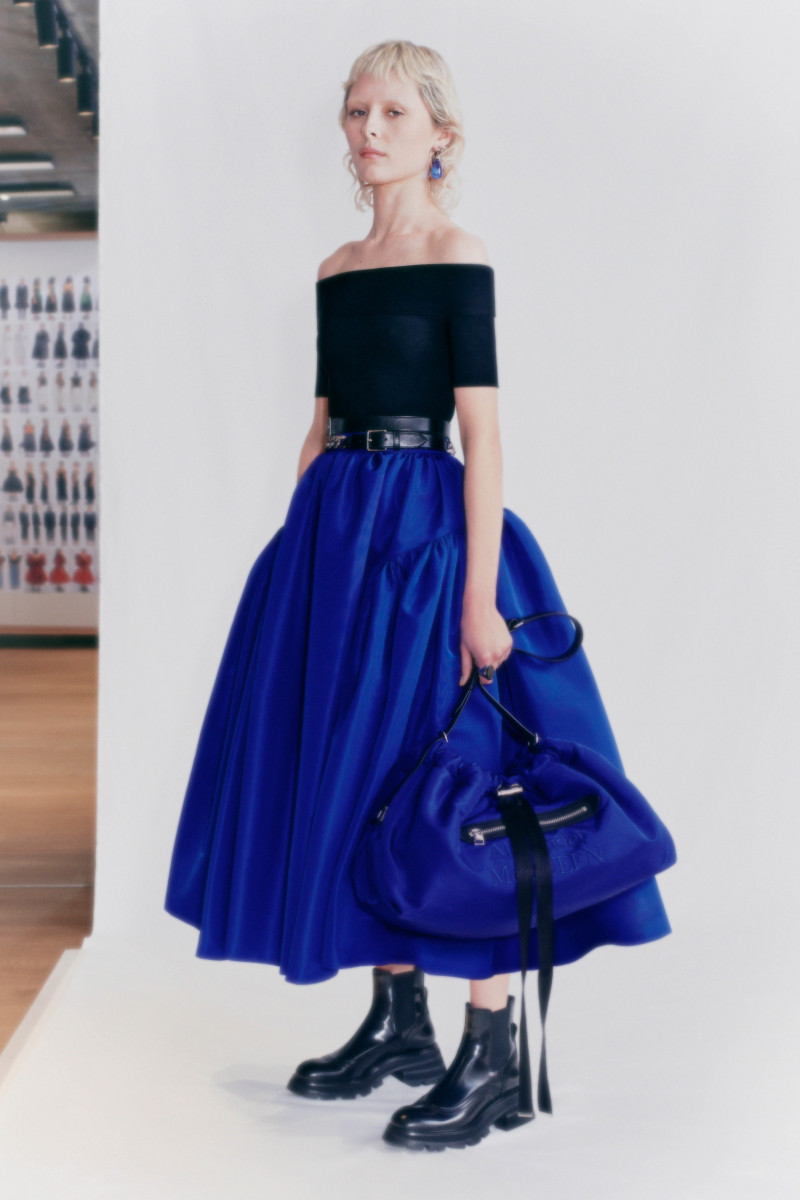 00013-Alexander-McQueen-Pre-Fall-21.jpg