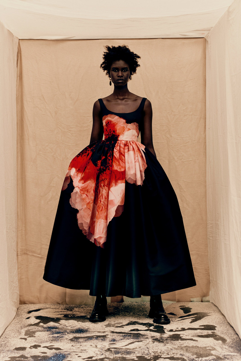 00002-Alexander-McQueen-Fall-21-credit-Paolo-Roversi-Brand.jpg