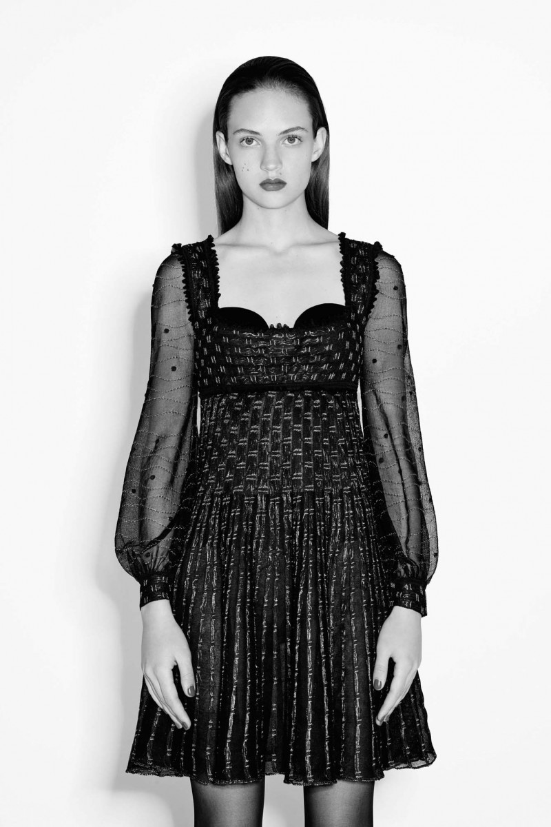 27-alexander-mcqueen-pf16.jpg