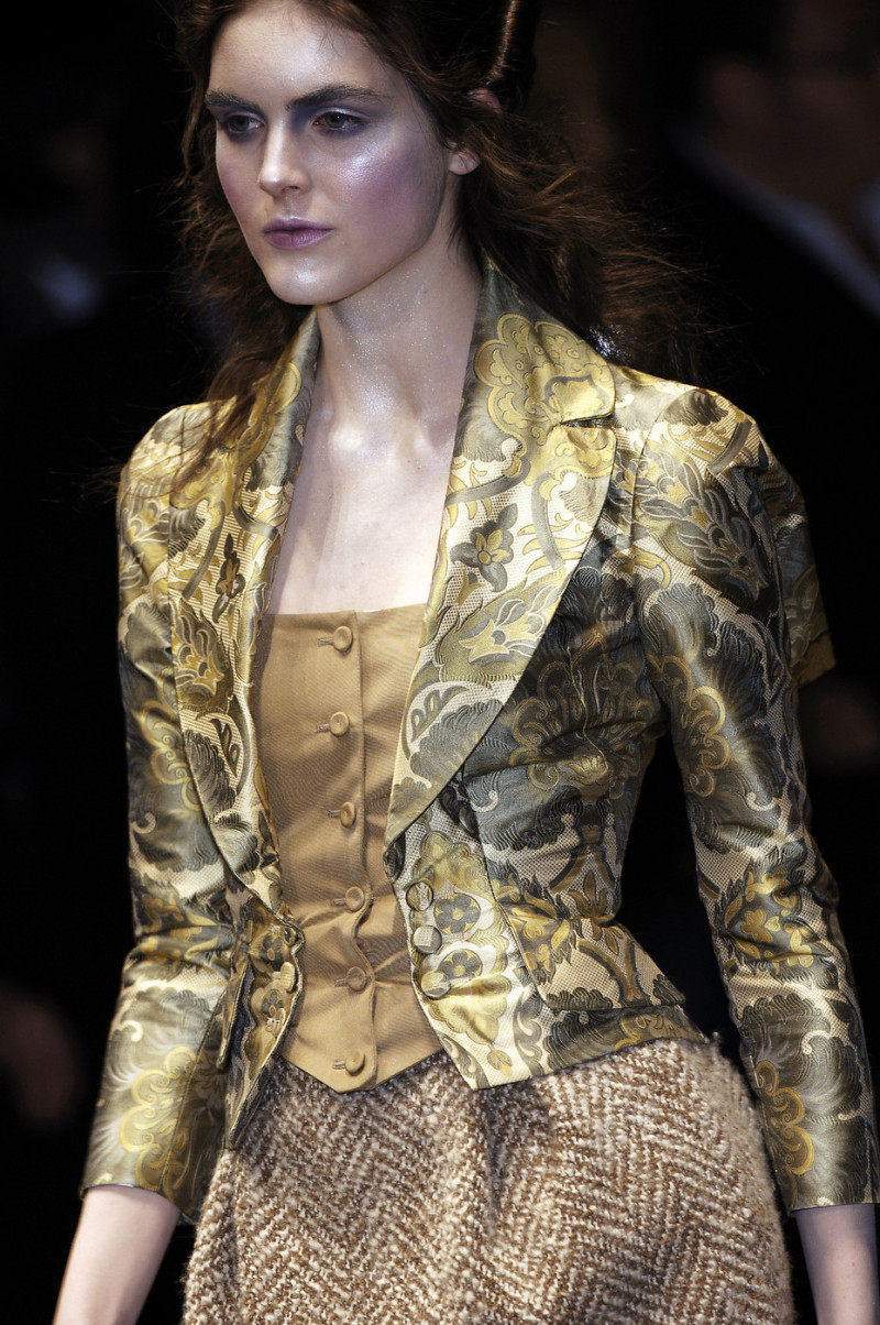 Alexander+McQueen+Fall+2006+Details+FK4eMTzEO1yx.jpg