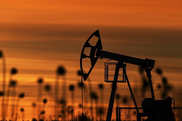 Цены на нефть стабильны на фоне тихих торгов