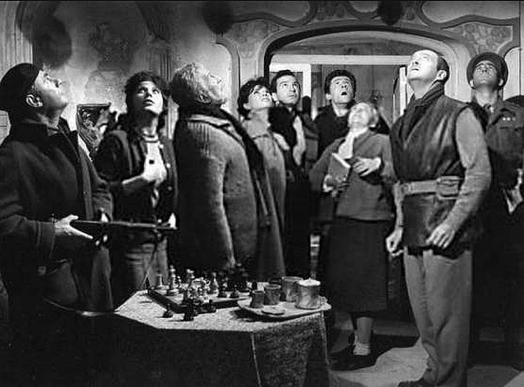 Плененный город /La città prigioniera/ 1962 (0:21:33 / 1:40:52)