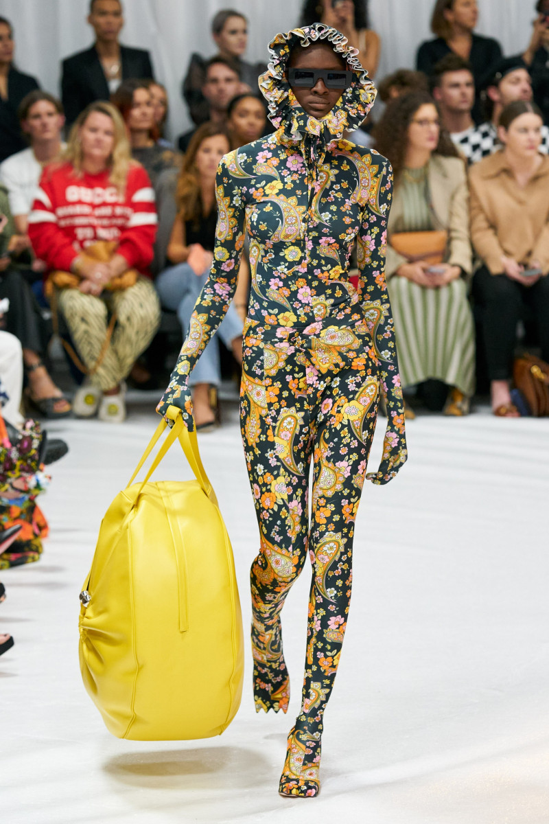 00023-Richard-Quinn-Spring-22-RTW-London-credit-gorunway.jpg