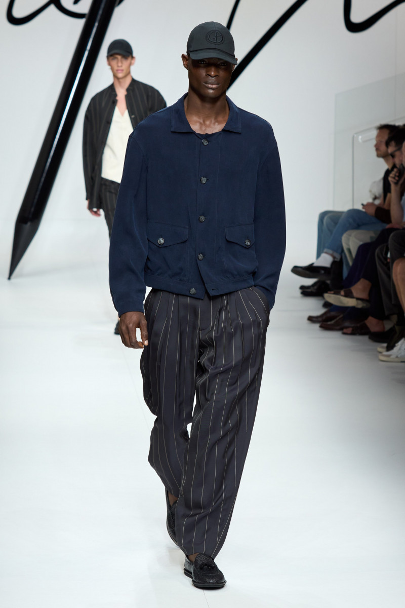 00043-giorgio-armani-spring-2024-menswear-credit-gorunway.jpg