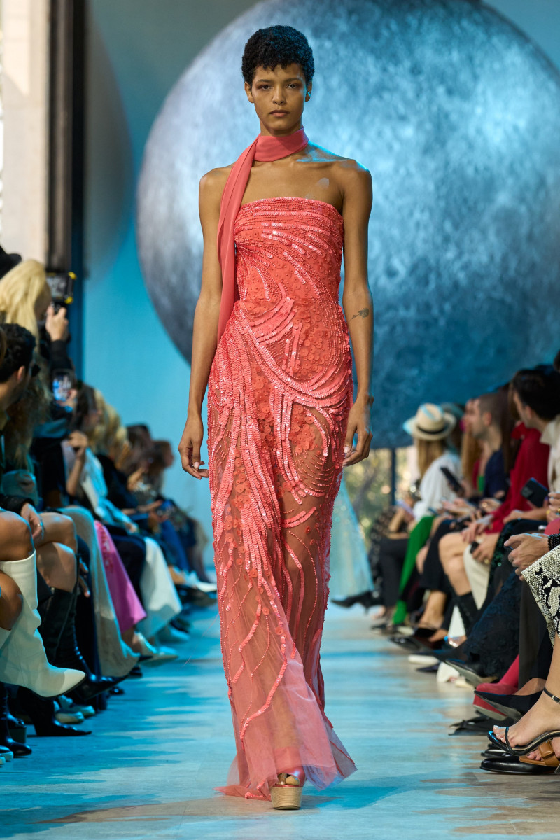 00054-elie—saab-spring-2024-ready-to-wear-credit-gorunway.jpg