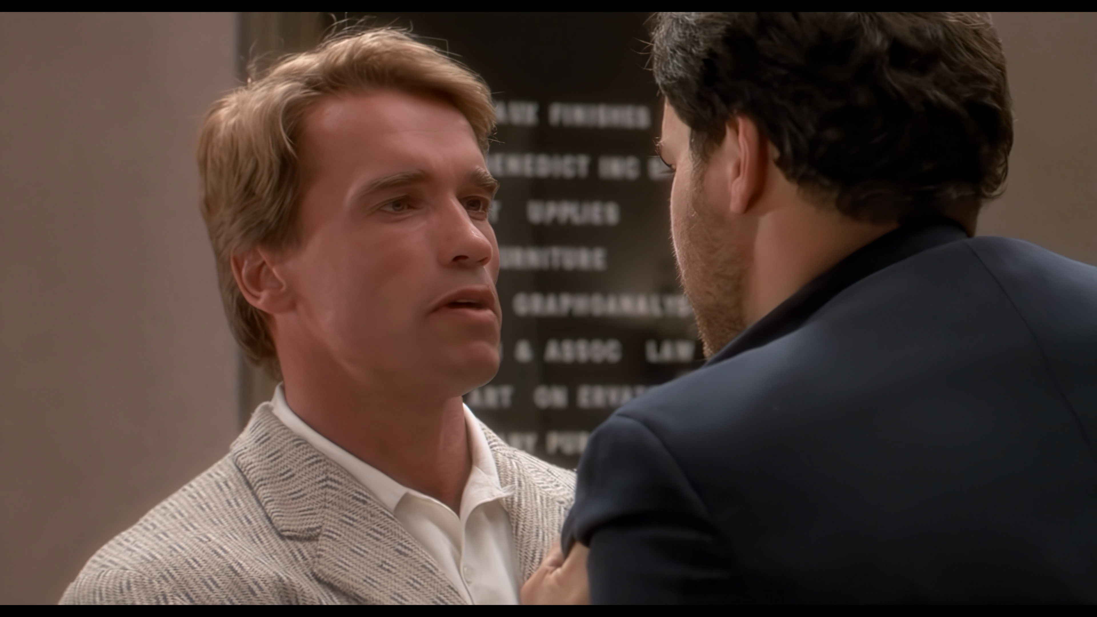 Twins - Близнецы 1988 4К.mkv_20231008_104010.986.png