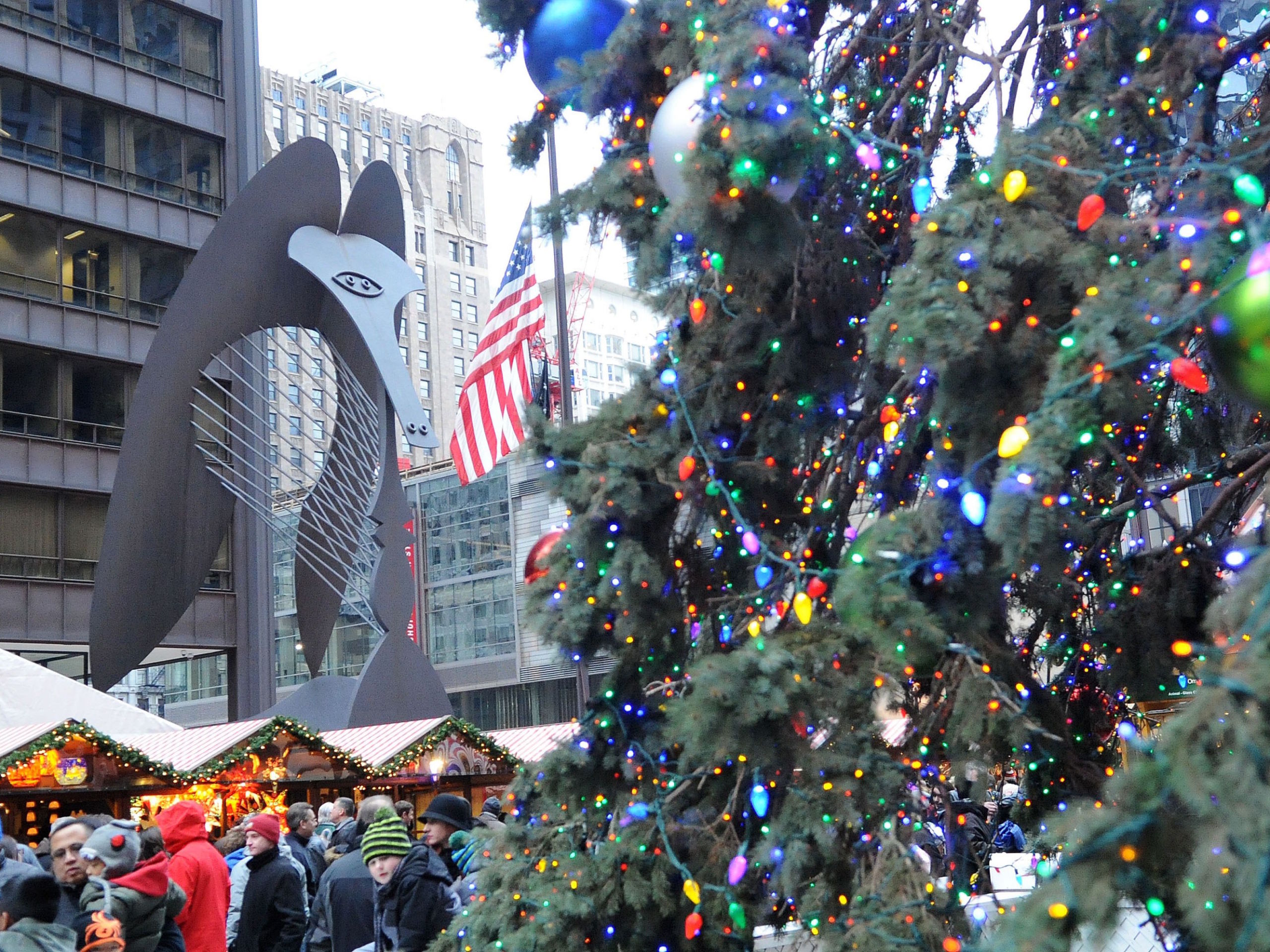 sd-aspect-1478725204-christmas-chicago-christkindlmarket.jpg