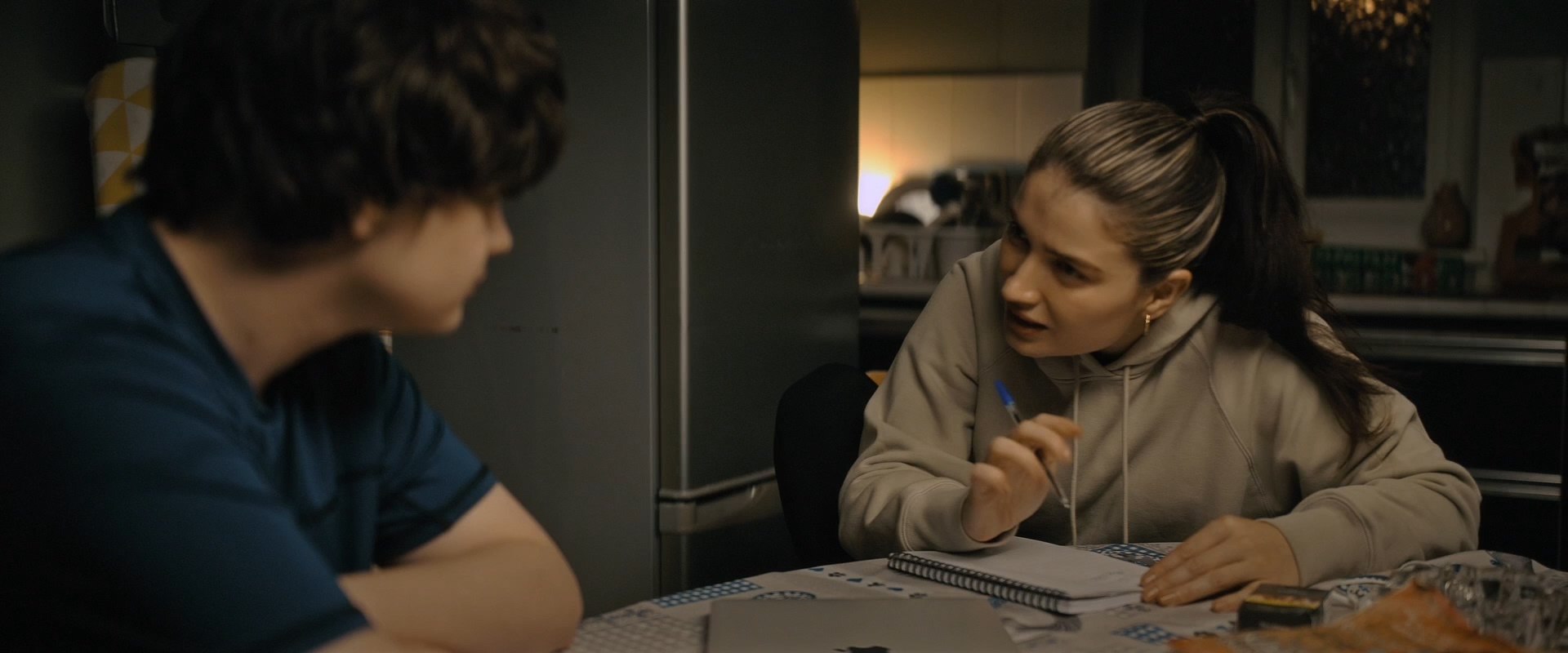 Flora.and.Son.2023.1080p_от New-Team.mkv_20231010_115951.336.jpg