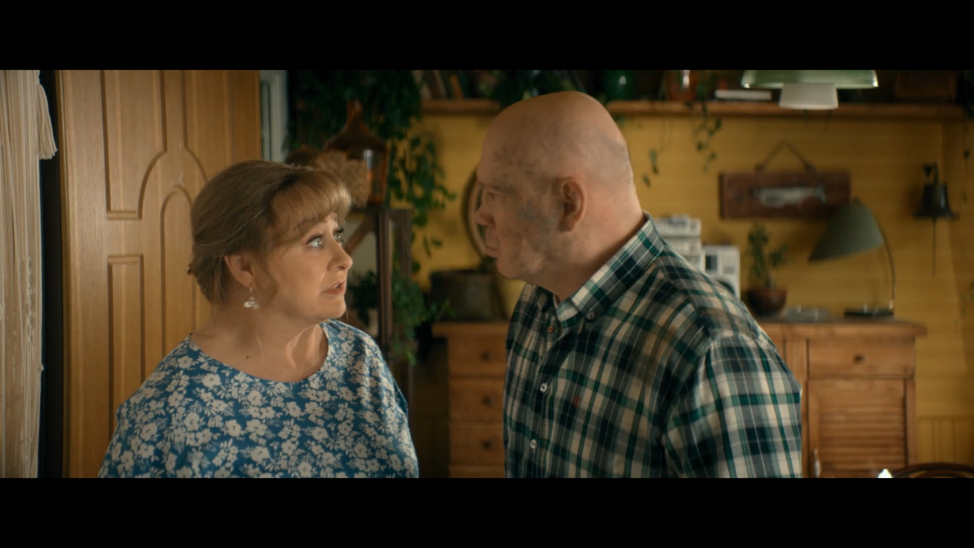 Prazdniki.2022.WEB-DL.1080p.ELEKTRI4KA.UNIONGANG.mkv_snapshot_00.28.11.png