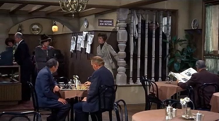 Разорванный занавес /Torn Curtain/ 1966 (1:44:11 / 2:07:50)