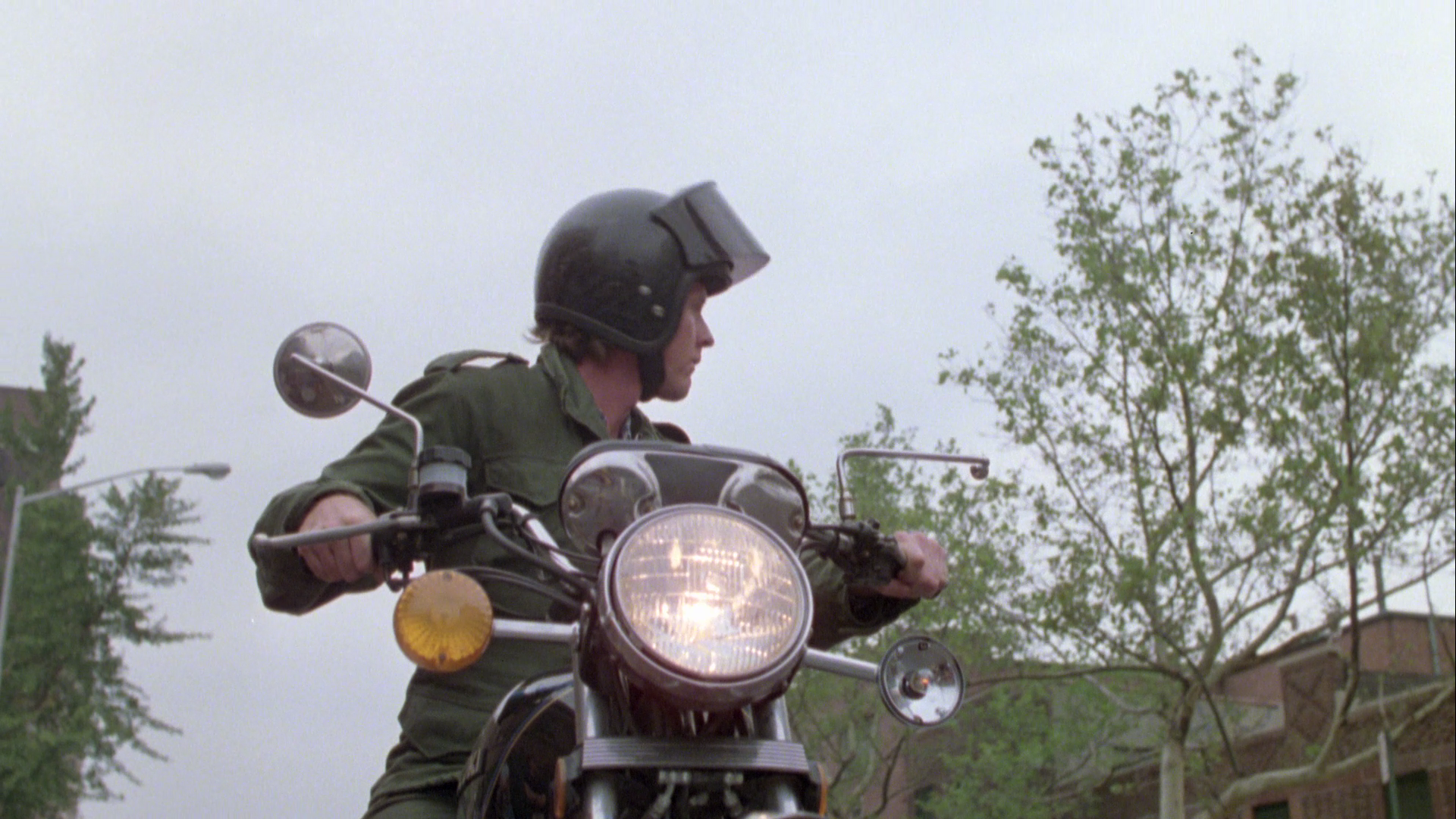 The.Exterminator.1980.Carlotta.Films.BDRemux.1080p[(132097)2023-11-14-07-23-04].PNG