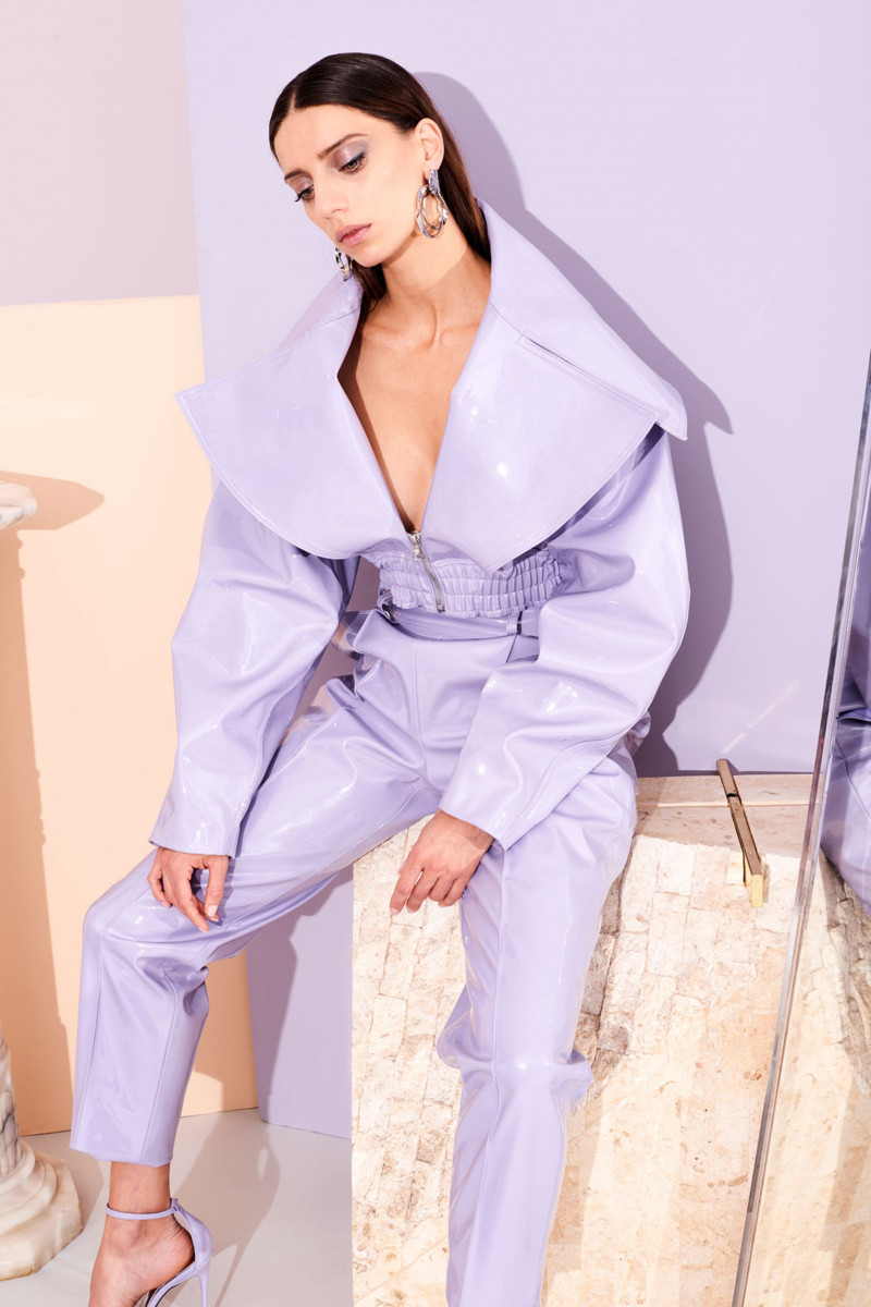 00013-christian-siriano-new-york-pre-fall-19.jpg