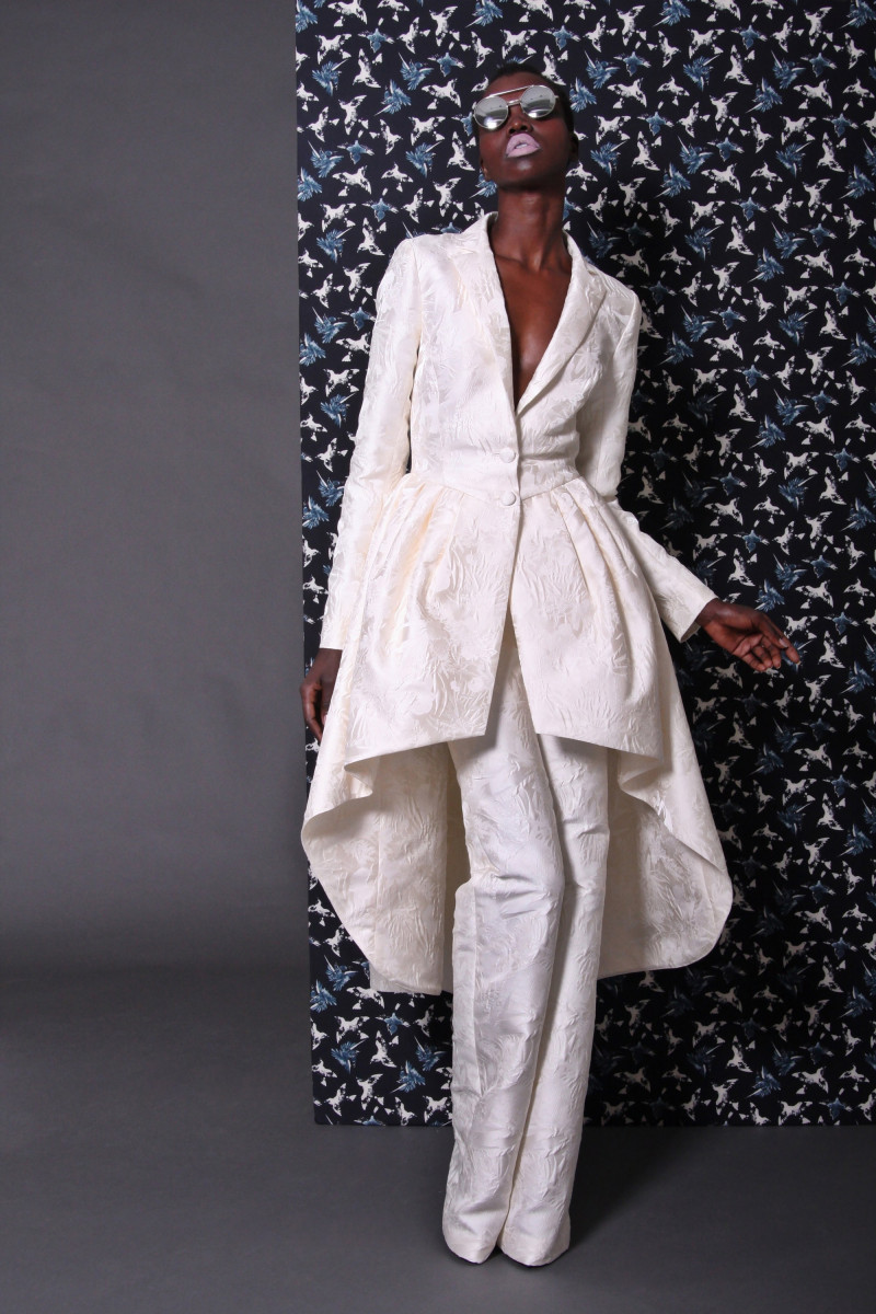 21-christian-siriano-prefall-2017.jpg