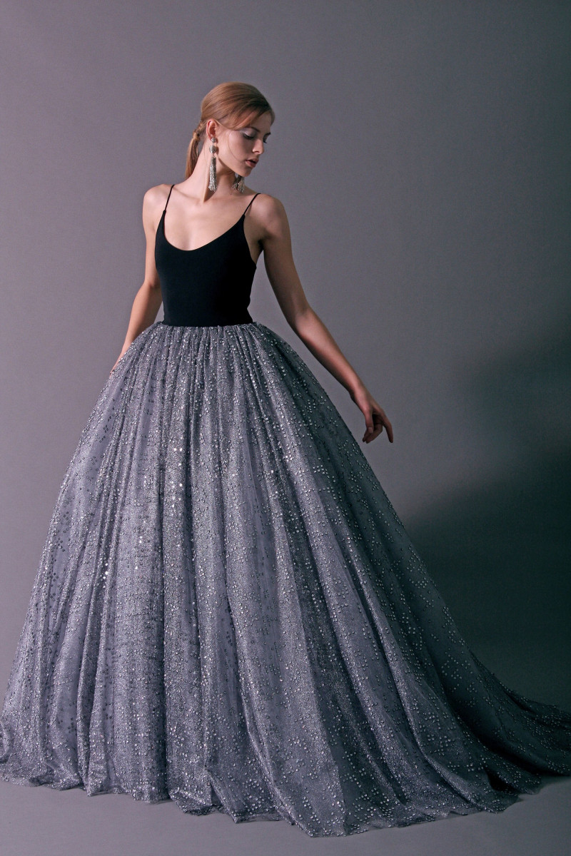 40-christian-siriano-pre-fall-2018.jpg