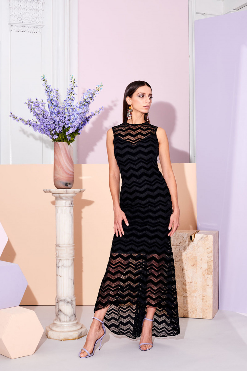 00029-christian-siriano-new-york-pre-fall-19.jpg