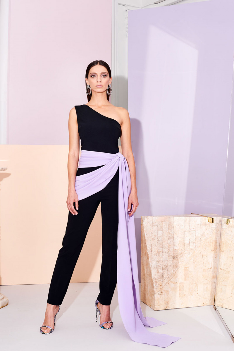 00020-christian-siriano-new-york-pre-fall-19.jpg