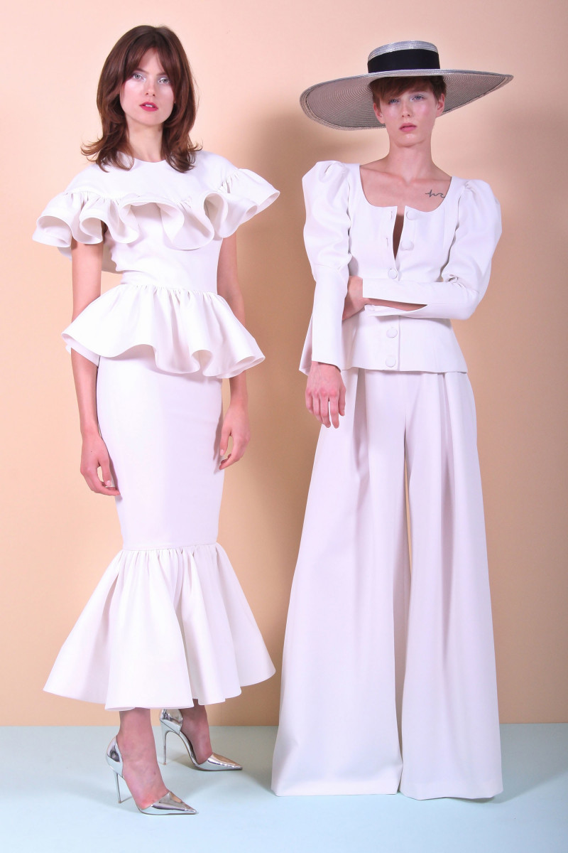 01-christian-siriano-resort-2018.jpg