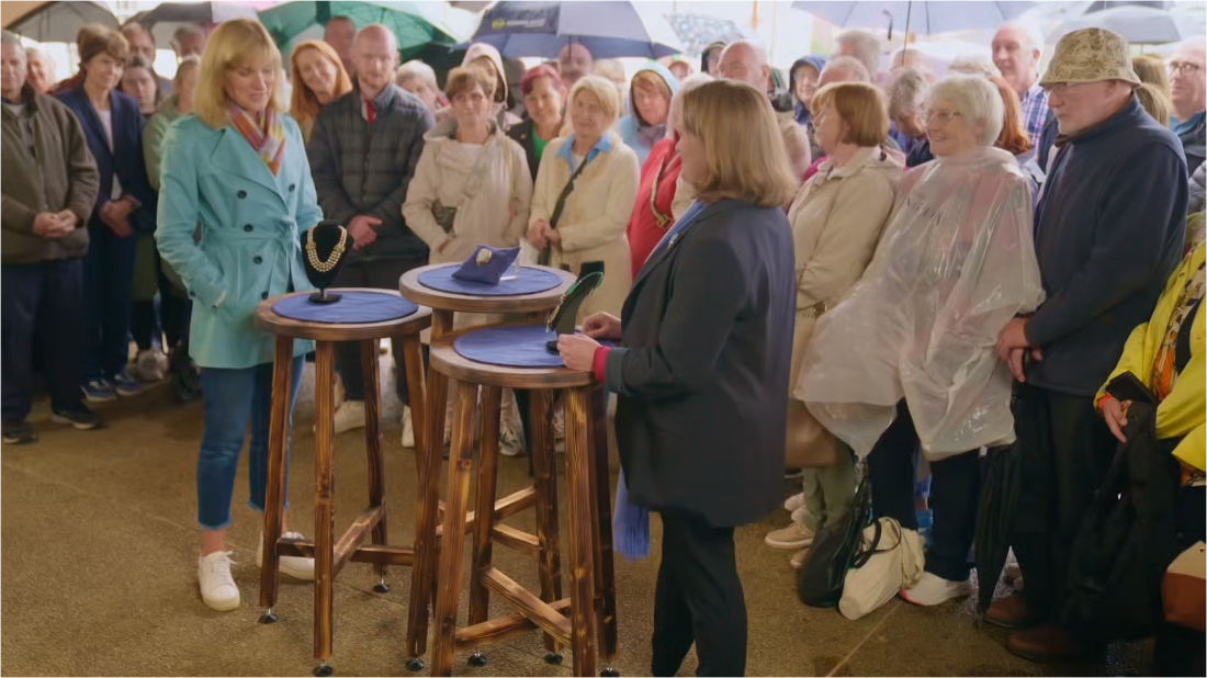 Antiques Roadshow S46E12 [1080p] (x265) 961ea4dd0e3c996096306164f27245cf