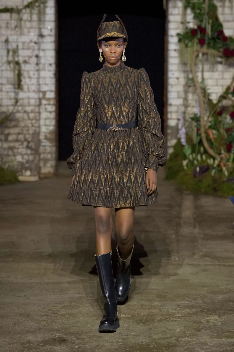 00054-mithridate-fall-2022-ready-to-wear-details-paris-credit-jason-lloyd-evans.webp