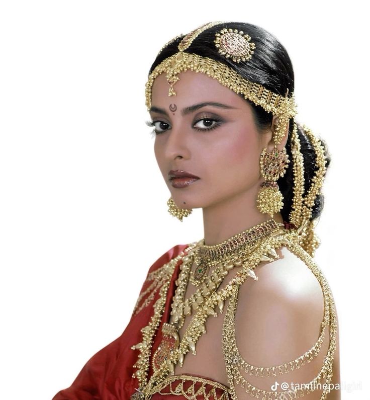 Актриса Индийского кино- Рекха. 3b7242fd23f888dc95e94d1df7bd147e