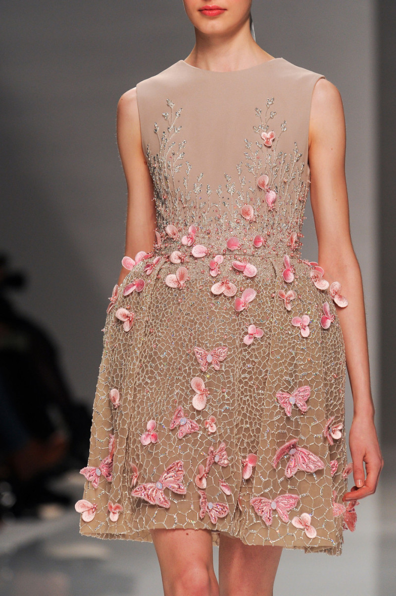 Georges+Hobeika+Spring+2015+Details+H1Sx4kGBX0hx.jpg