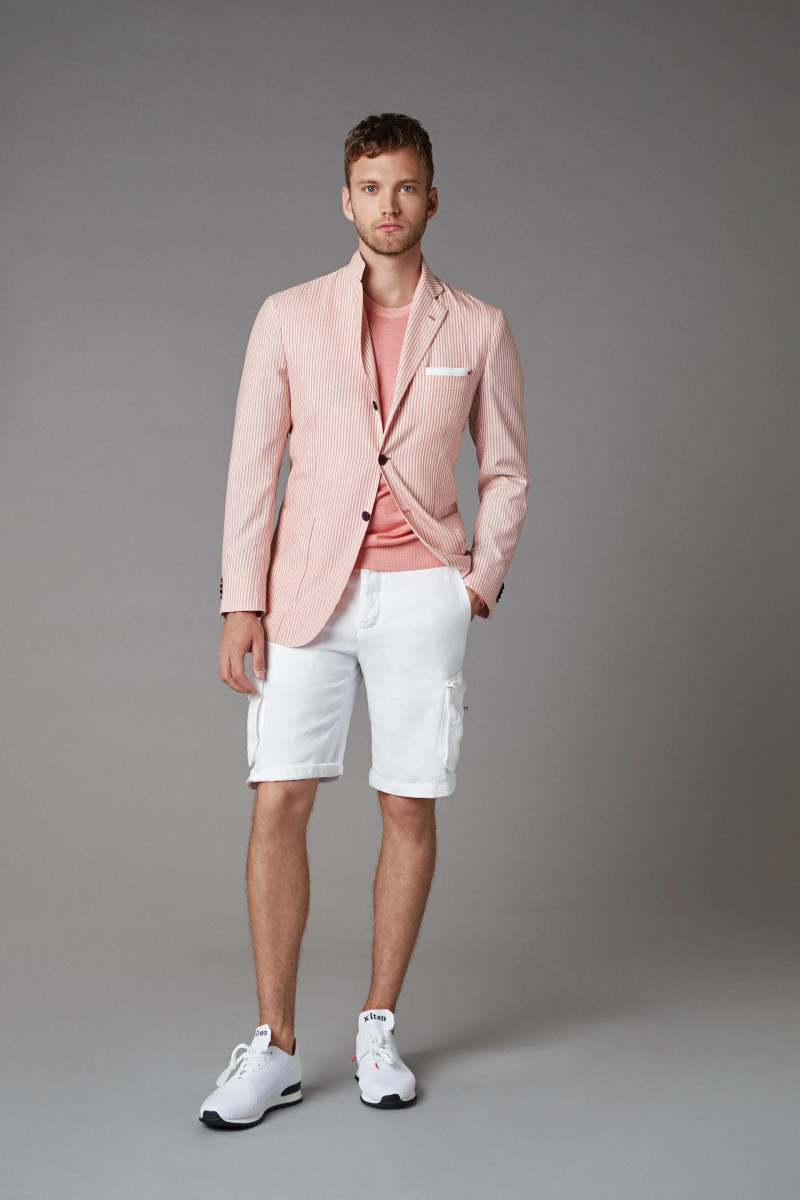 00008-Kiton-Vogue-Menswear-SS19-pr.webp