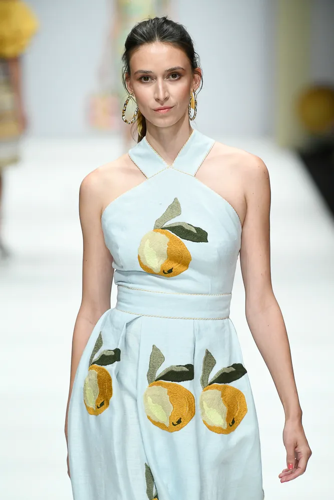 Lena-Hoschek-Show-Berlin-Fashion-Week-Spring_Summer-2019-14.webp