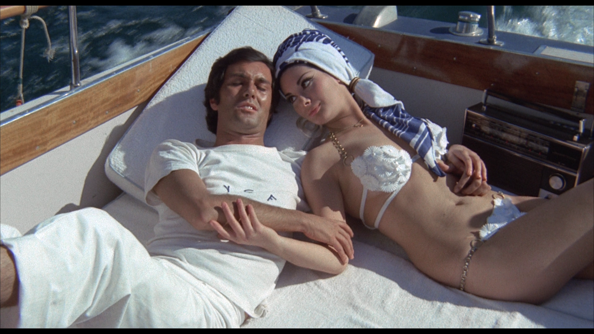 Пять кукол для августовской луны (1970. 5 bambole per la luna d'agosto).mkv_snapshot_00.08.30_[2024.04.14_04.29.16].png