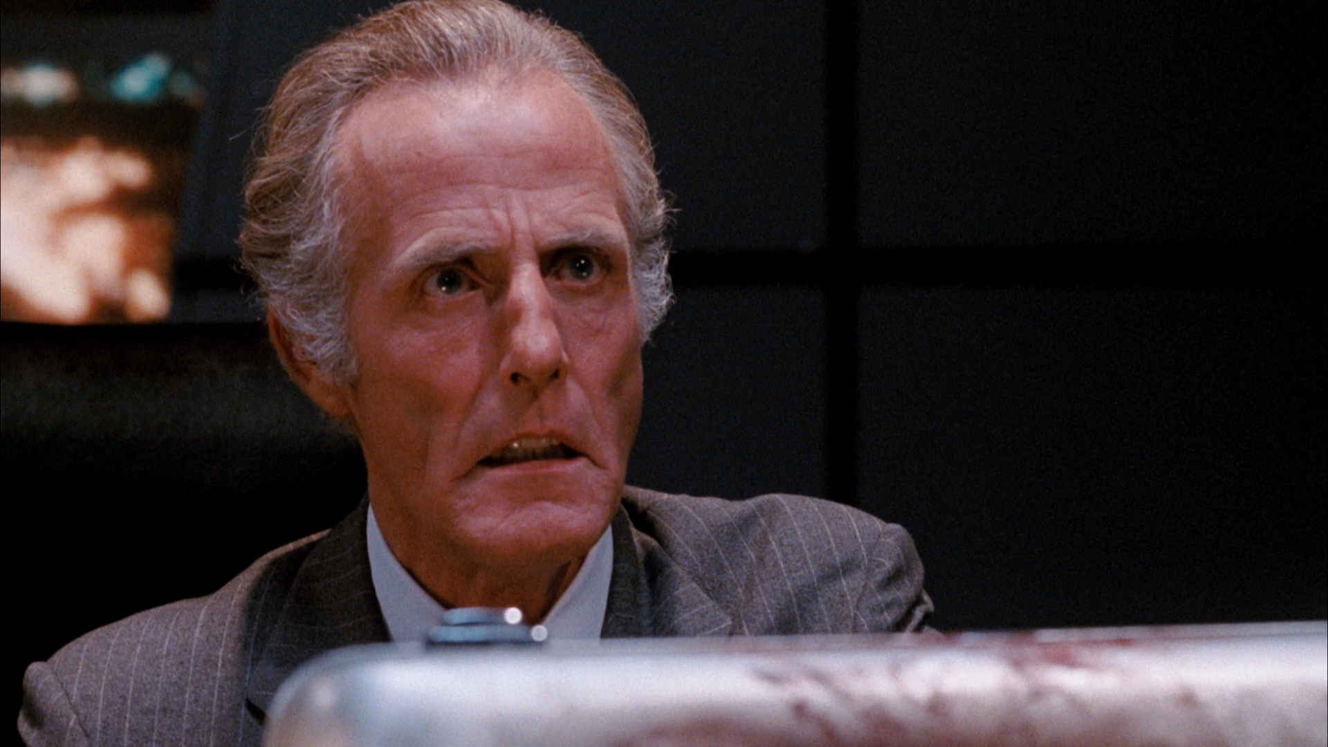 Гайвер (1991. Guyver) [Director's Cut].mkv_snapshot_00.13.57_[2024.04.18_23.32.56].png