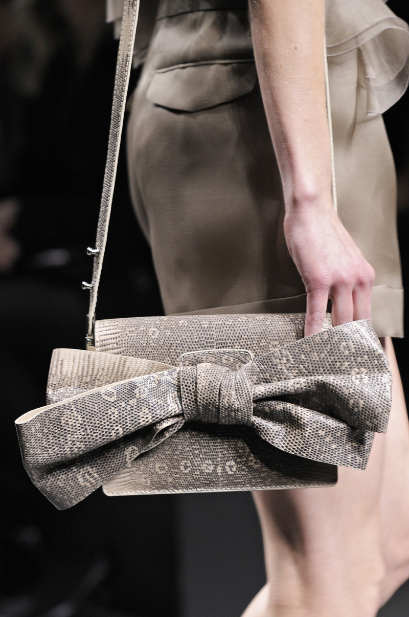 Valentino+Spring+2010+Details+GIa9FLrgYEyx.jpg