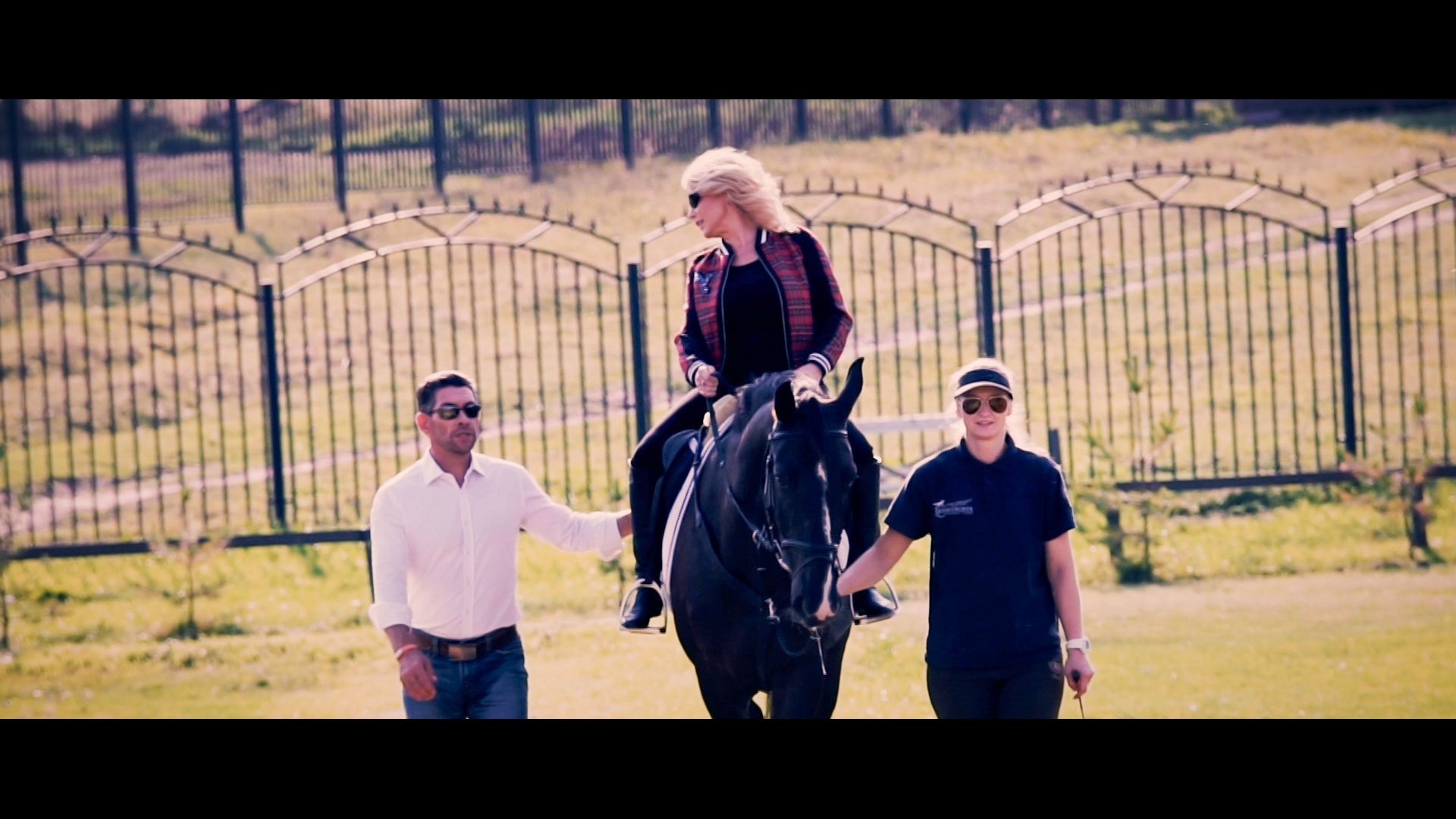 В Петербурге дождь.mp4_snapshot_00.43.522.png