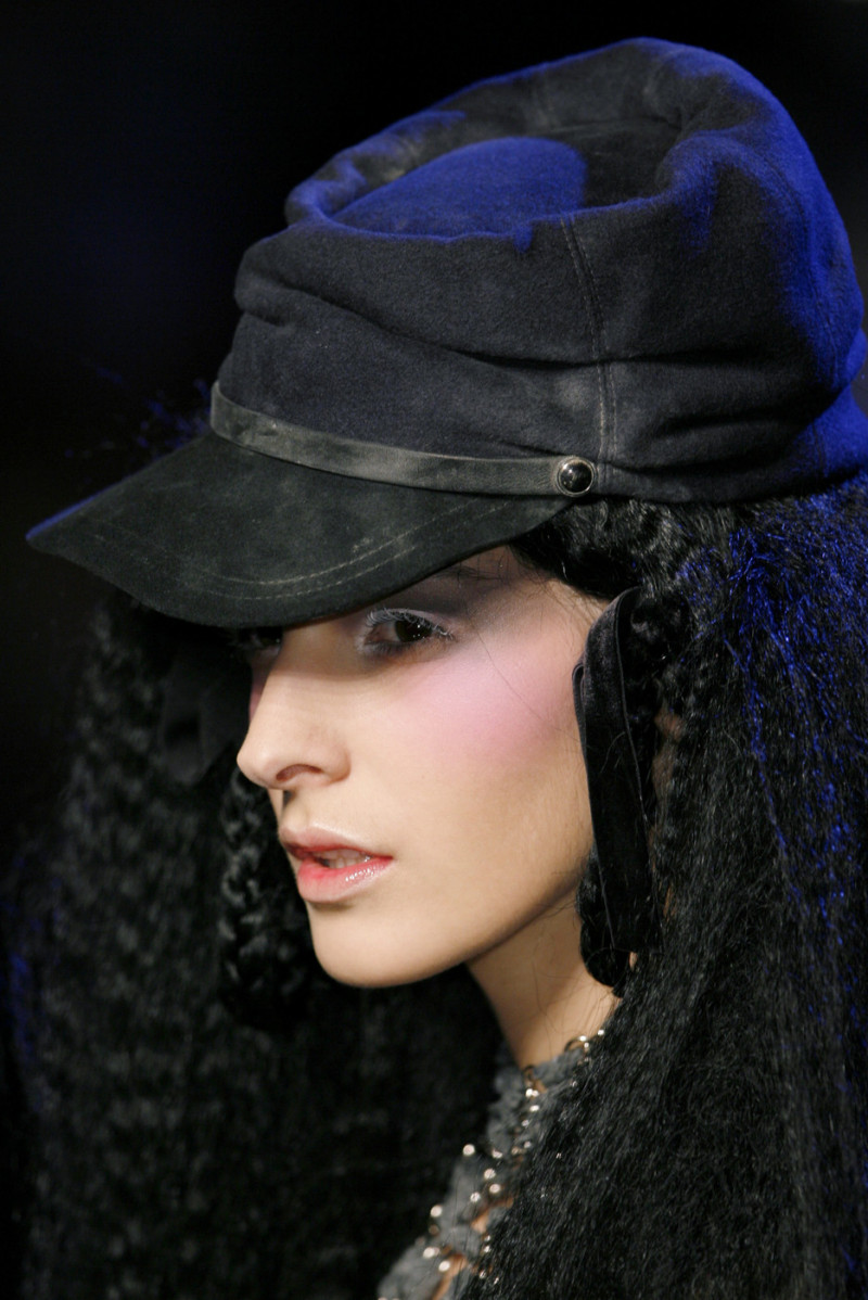 John+Galliano+Fall+2006+Details+IRPQkD-jDAix.jpg