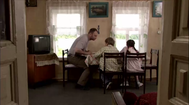 01. Брат и сестра.2011.Брат и сестра.2011.WEB-DLRip.Files-x.avi_snapshot_16.22.png