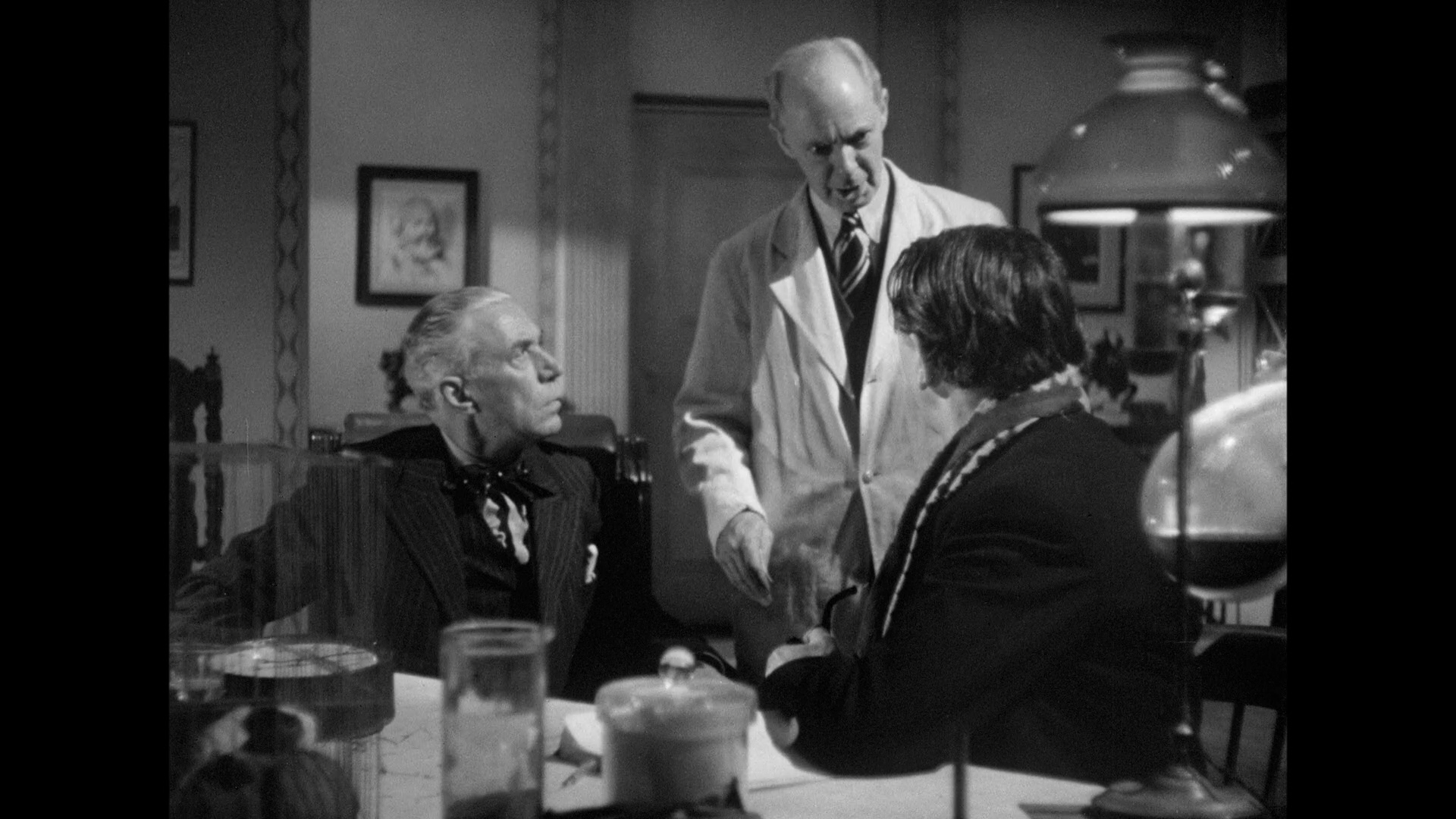 Pimpernel.Smith.1941.BDRemux.1080p.mkv_snapshot_00.03.51.246.png