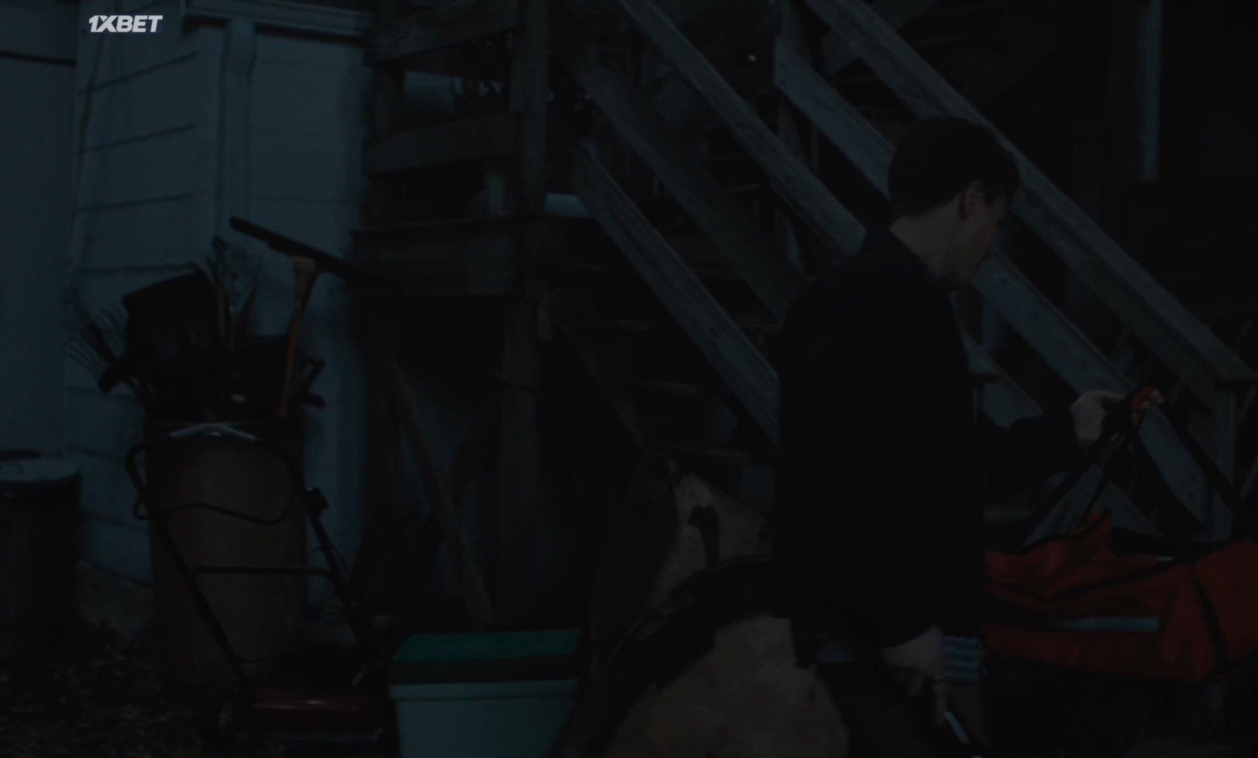 The.Shade.2023.P.WEB-DL.1O8Op.mkv_20241122_213038.567.jpg