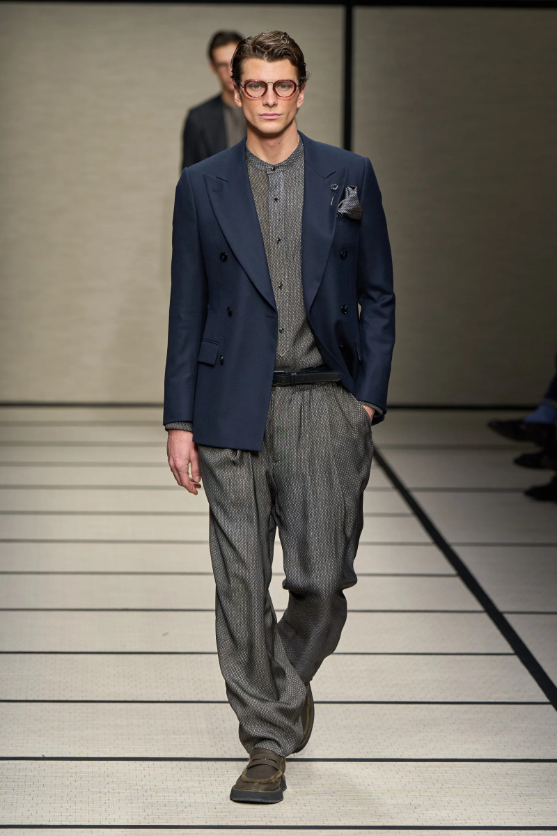00086-giorgio-armani-fall-2025-menswear-credit-gorunway.webp